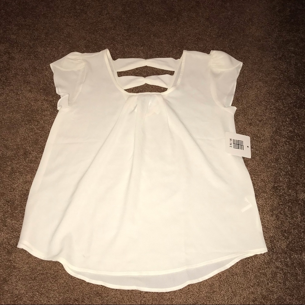 Women’s White/Cream Top Bow Back Crepe Blouse NWT
